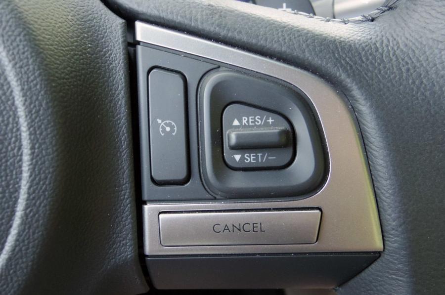  Subaru Legacy 2015 года  (US) (фото 19 из 35)